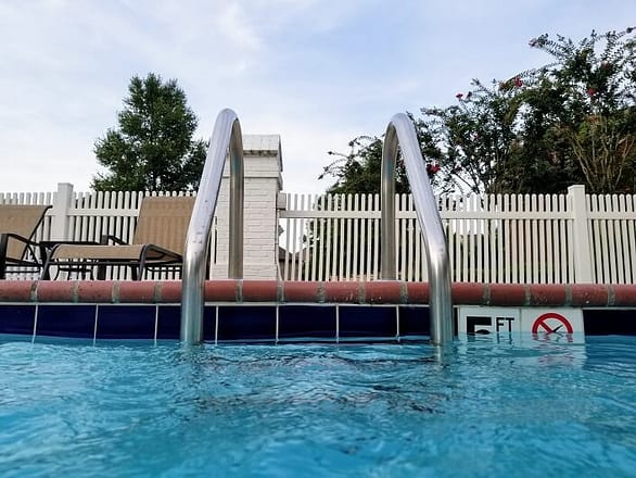 5 Pool Fence Ideas That Will Upgrade Your Yard
